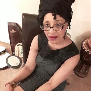 Meet your Posher, Diana